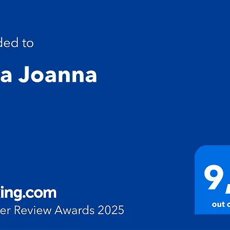 Joanna Villa *